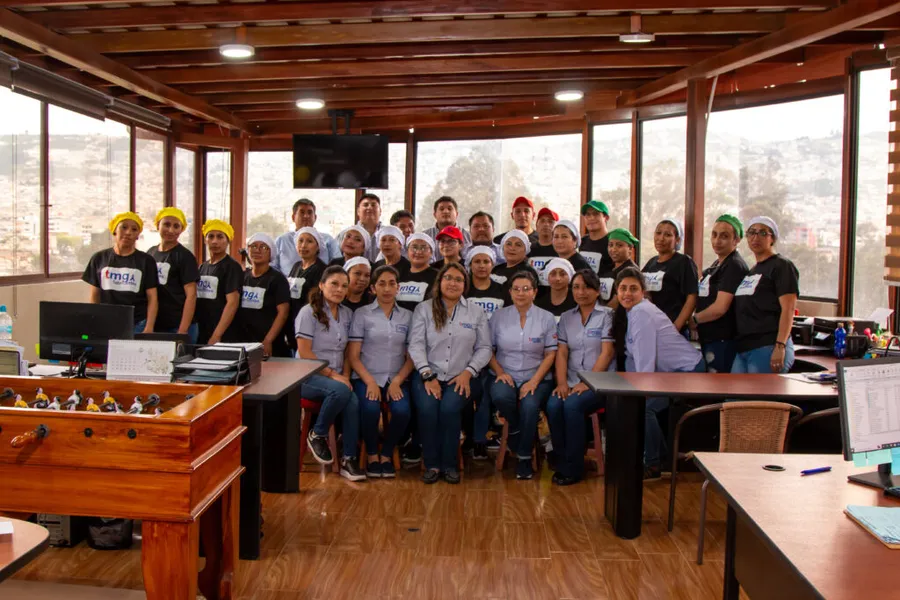 El equipo de TMG Fabricantes